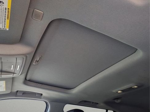 Used 2018 GMC Yukon XL SLT w/ Premium Edition RWD image 21