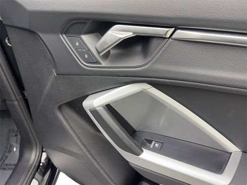 Used 2025 Audi Q3 2.0T Premium image 50