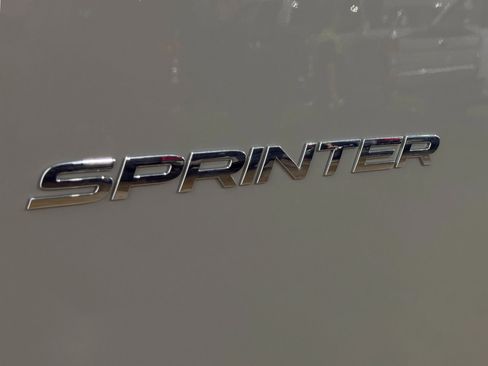 Used 2022 Mercedes-Benz Sprinter 2500 image 40