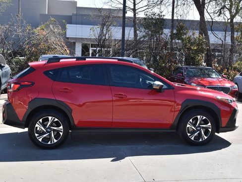 Used 2024 Subaru Crosstrek 2.0i Premium w/ Crosstrek Mirror Package image 6