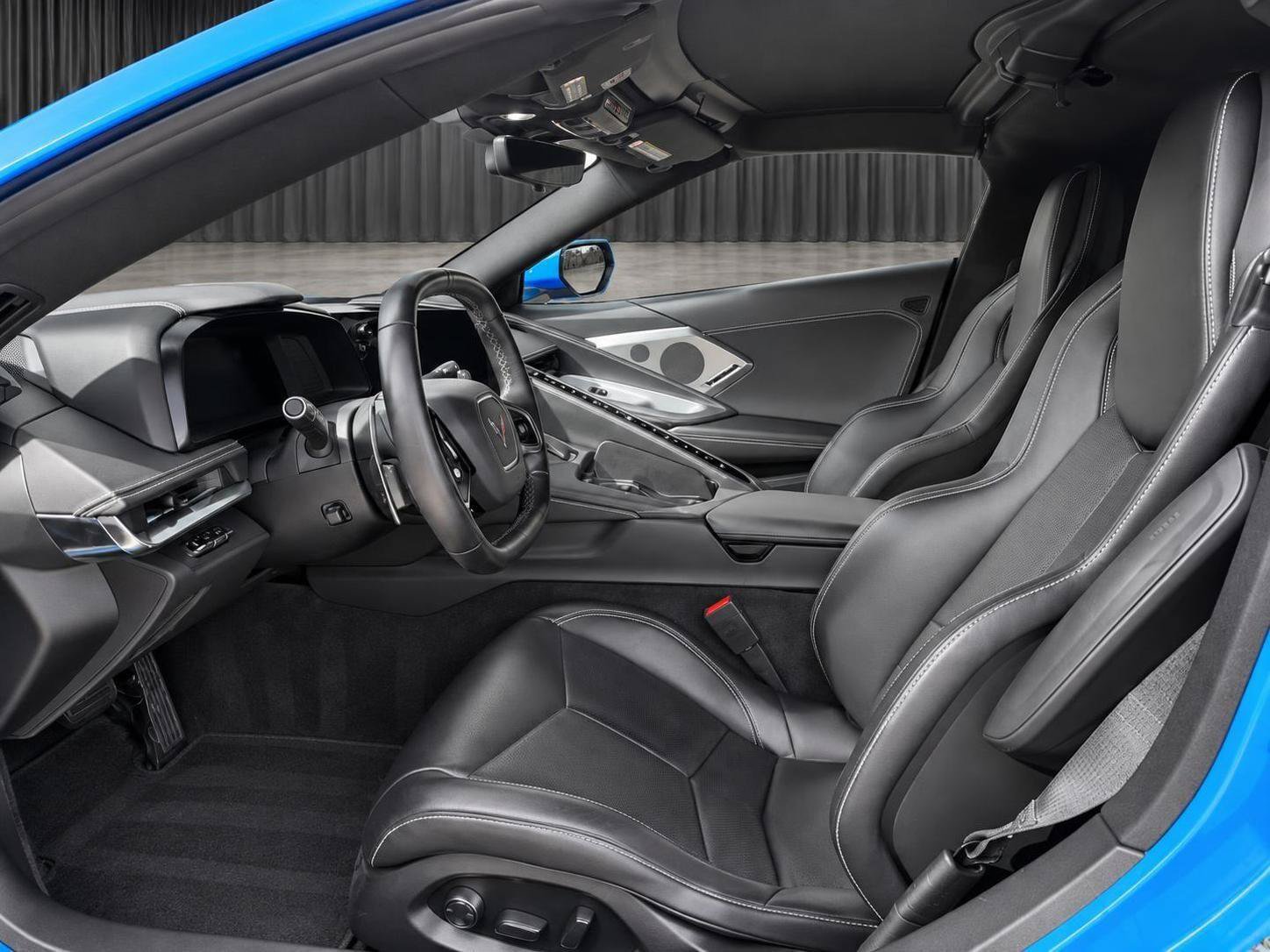 Used 2020 Chevrolet Corvette Stingray Preferred Cpe w/ 2LT Preferred Equipment Group RWD image 11