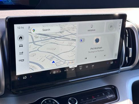 Used 2025 Ford Expedition Active image 18