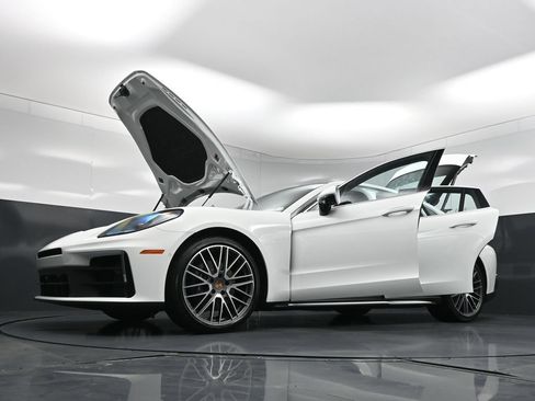 New 2026 Porsche Panamera 4 AWD/4WD image 35