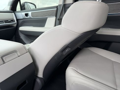Used 2024 Hyundai Santa Fe Calligraphy AWD/4WD image 30