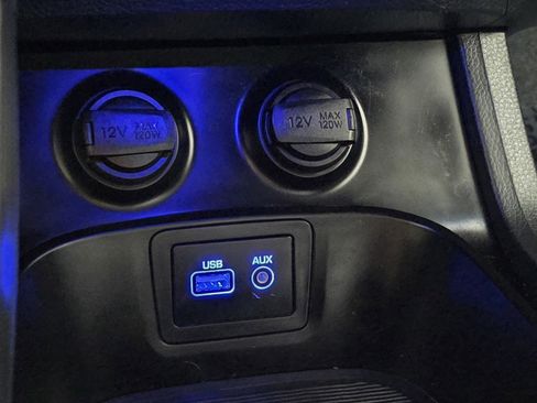 Used 2017 Hyundai Santa Fe SE image 28