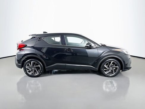 Certified 2022 Toyota C-HR Limited image 4