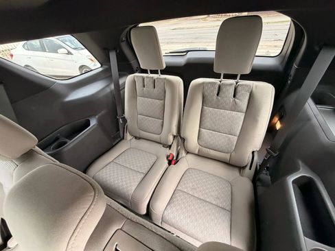 Used 2015 Ford Explorer XLT image 25