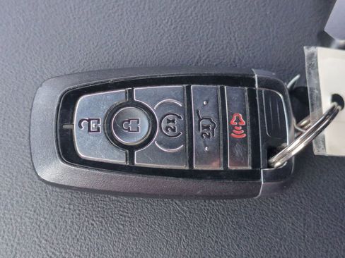 Used 2025 Ford Explorer ST-Line AWD/4WD image 34
