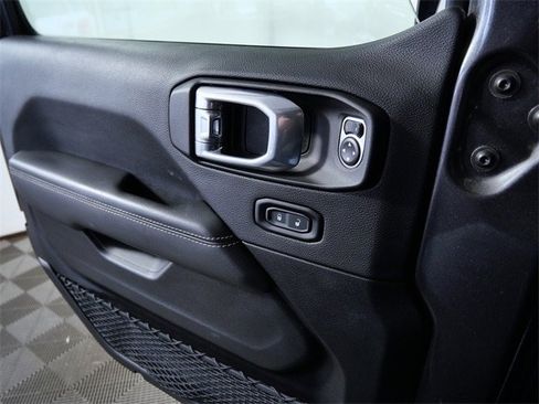 Used 2021 Jeep Gladiator Overland w/ Popular Equipment Package image 25