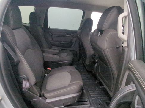 Used 2015 Chevrolet Traverse LT AWD/4WD image 24