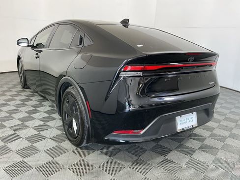 Used 2024 Toyota Prius LE image 7