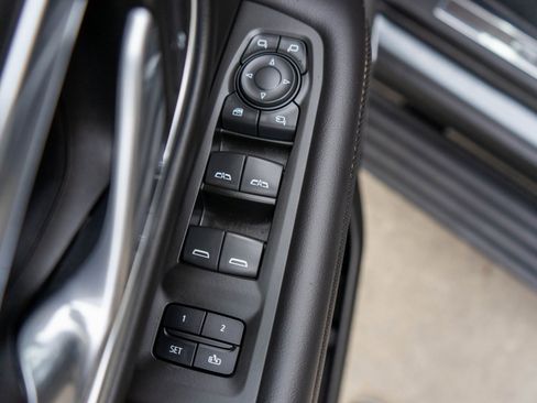 Used 2022 GMC Yukon XL AT4 w/ AT4 Premium Plus Package image 21