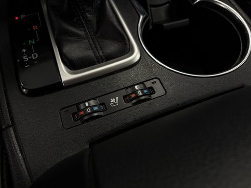 Used 2018 Toyota Highlander Limited w/ Protection Package #3 image 29