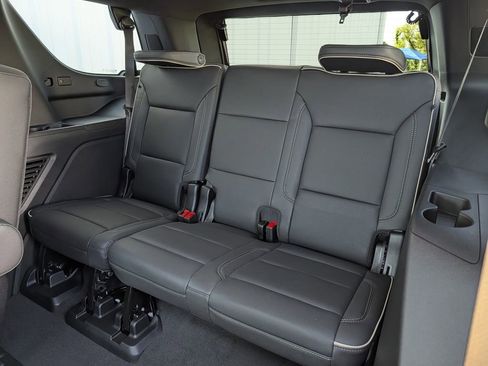 New 2026 GMC Yukon Elevation w/ Elevation Premium Package AWD/4WD image 29