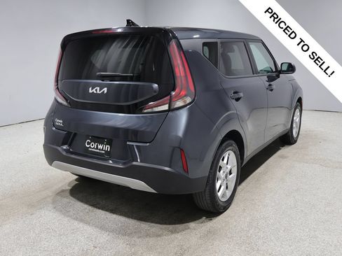 Used 2024 Kia Soul LX w/ Option Group 015 FWD image 2