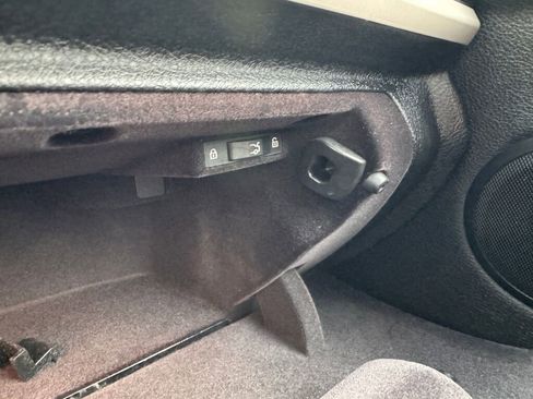 Used 2015 BMW 320i Sedan image 27