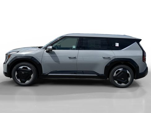 New 2026 Kia EV9 Land image 2