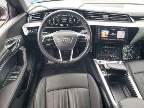 Used 2024 Audi Q8 e-tron Premium Plus w/ Premium Plus Package image 12