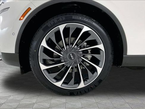 Used 2021 Lincoln Aviator Reserve w/ Equipment Group 202A AWD/4WD image 26