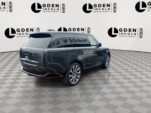 Used 2025 Land Rover Range Rover SE AWD/4WD image 8