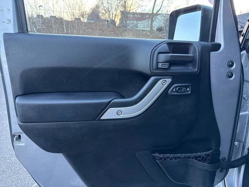 Used 2013 Jeep Wrangler Unlimited Sahara w/ Dual Top Group image 22