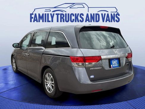 Used 2016 Honda Odyssey SE image 3