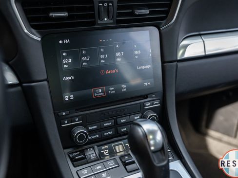 Used 2017 Porsche 911 Carrera 4S image 38