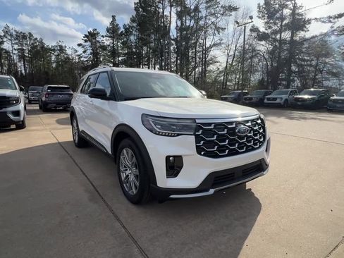 New 2026 Ford Explorer Platinum image 8