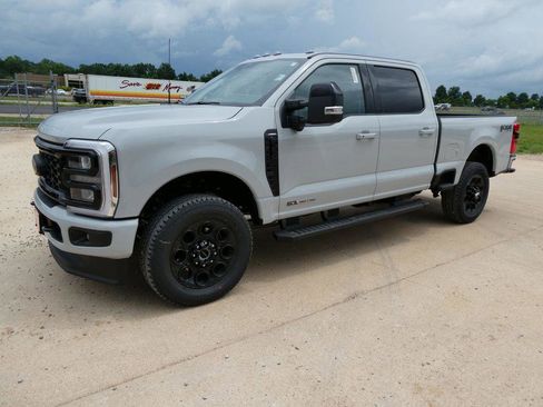 New 2026 Ford F350 Lariat w/ Black Appearance Package AWD/4WD image 8