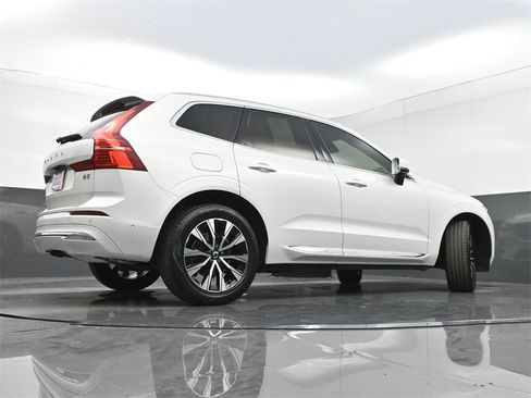 Used 2023 Volvo XC60 B5 Plus w/ Protection Package Premier image 28