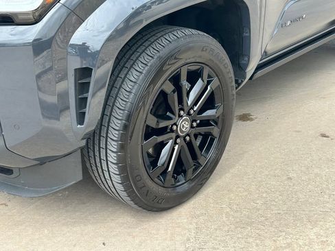 Certified 2025 Toyota 4Runner Platinum AWD/4WD image 9