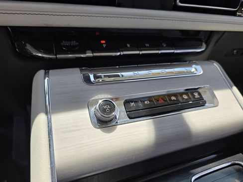 Used 2025 Lincoln Aviator Reserve w/ Illumination Package image 21