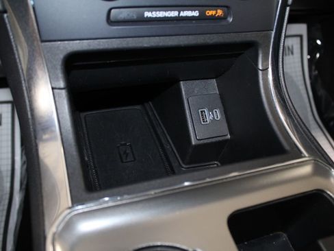 Used 2022 Ford Edge Titanium image 54