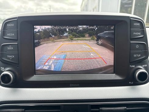 Used 2021 Hyundai Kona SE FWD image 22