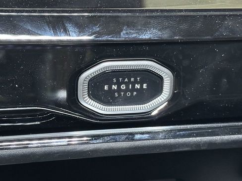 New 2026 Jeep Grand Cherokee Altitude image 24