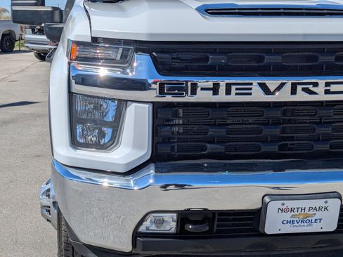 Used 2022 Chevrolet Silverado 3500 LT w/ Convenience Package image 21