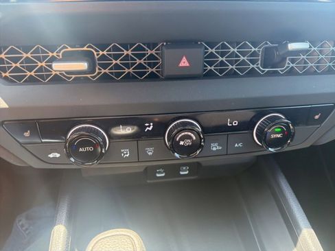 Used 2025 Honda Accord SE image 19