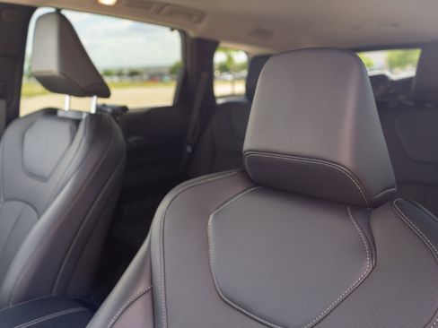 Certified 2026 INFINITI QX60 Luxe w/ Family Package image 8