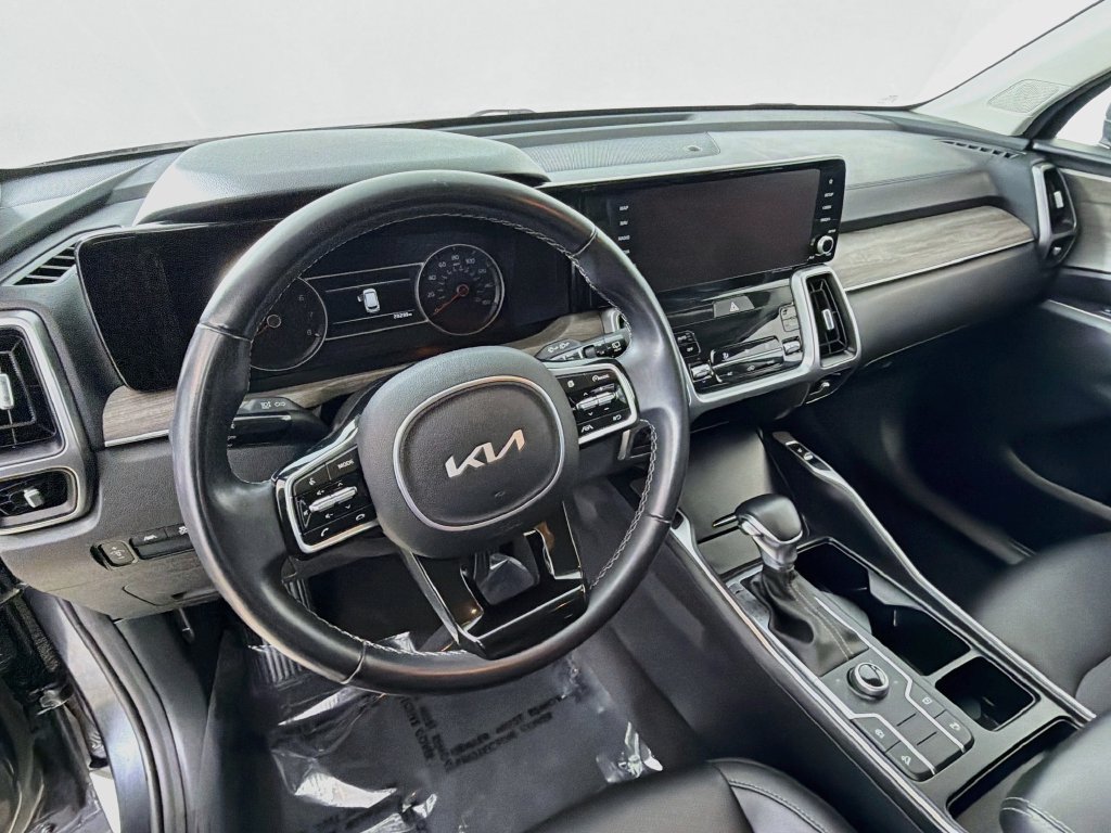 Used 2023 Kia Sorento S AWD/4WD image 11