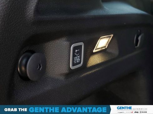 Certified 2024 Jeep Grand Cherokee L Altitude AWD/4WD image 32