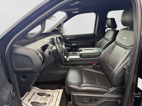 Used 2025 Ford Expedition Max Platinum w/ Stealth Performance Package AWD/4WD image 26