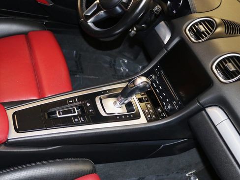 Used 2018 Porsche 718 Boxster RWD image 63