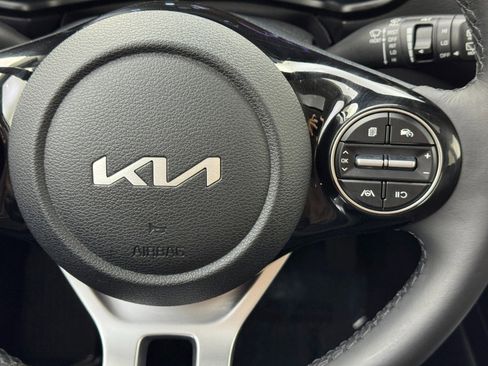 Used 2024 Kia Soul EX image 21