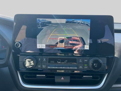 Certified 2025 Toyota Grand Highlander FWD image 30