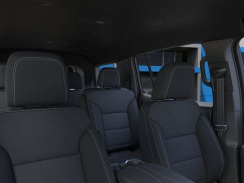 New 2026 Chevrolet Traverse LT w/ Driver Confidence Package FWD image 24