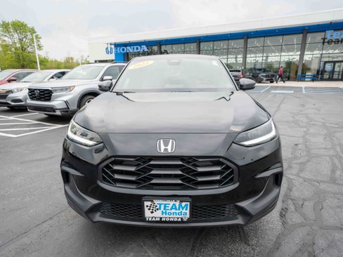 Used 2025 Honda HR-V Sport image 2