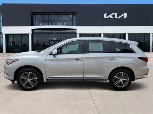 Used 2019 INFINITI QX60 Luxe w/ Essential Package FWD image 4