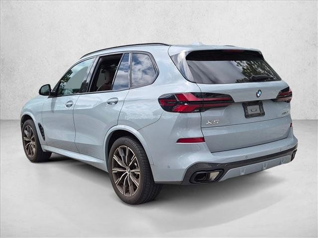 Used 2024 BMW X5 xDrive40i w/ M Sport Package AWD/4WD image 8