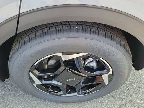 New 2026 Kia Sportage EX image 7