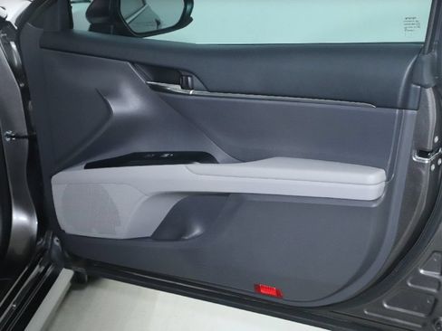 Used 2020 Toyota Camry LE FWD image 26